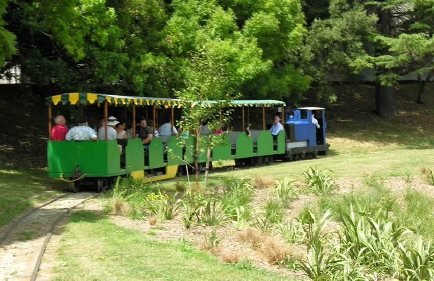 Blenheim Riverside Railway